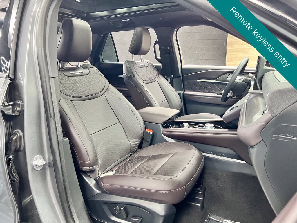 Used 2026 Ford Explorer Platinum w/ LUX Leather Package AWD/4WD image 8