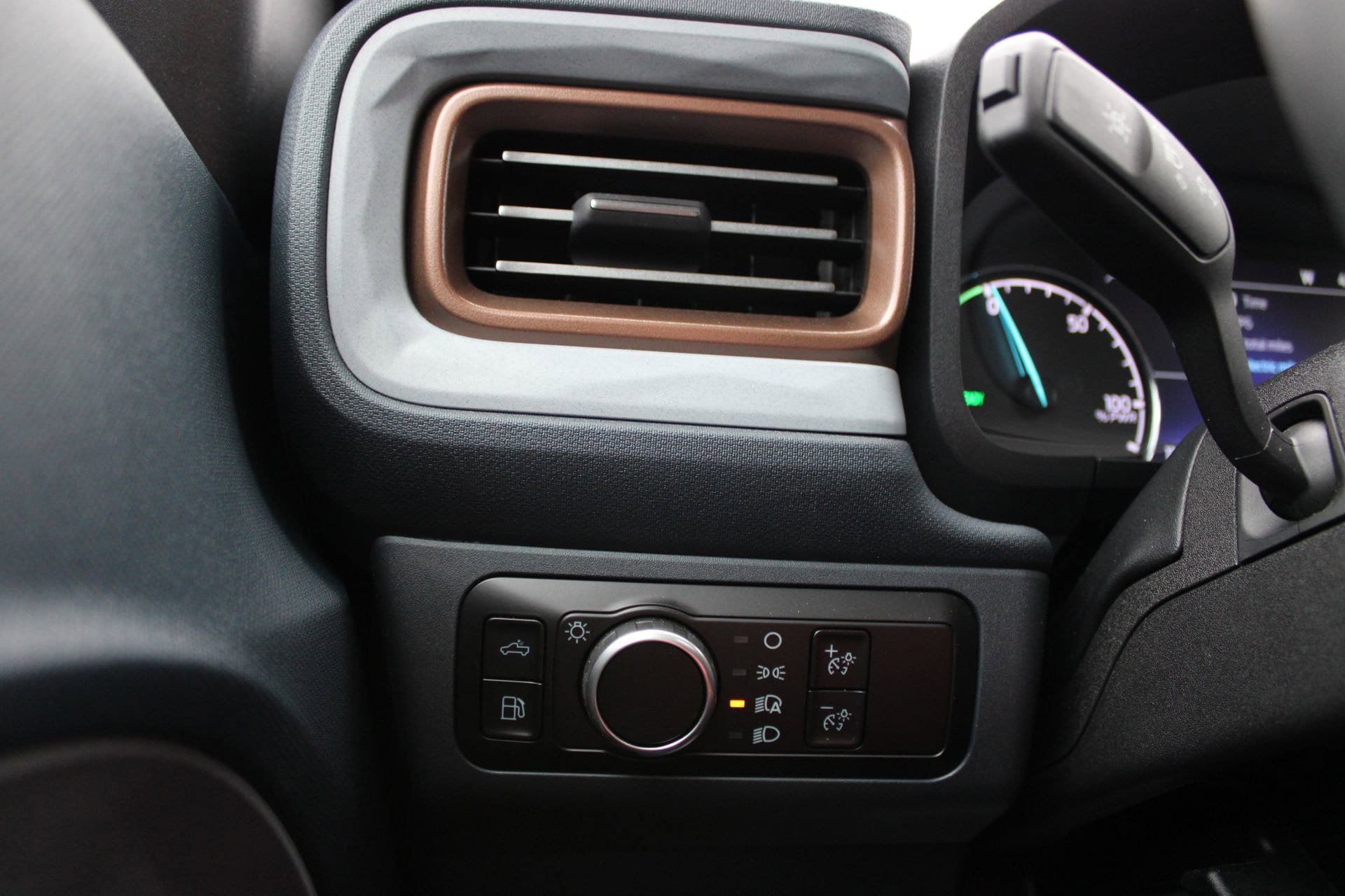 Used 2024 Ford Maverick Lariat FWD image 30
