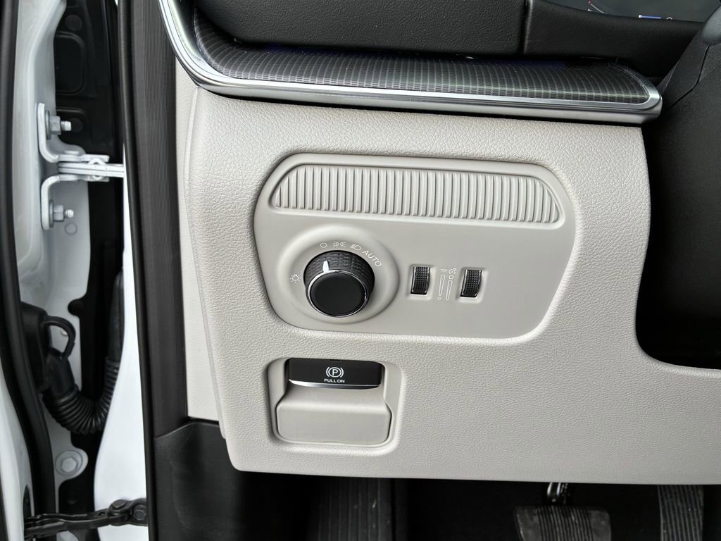 New 2026 Jeep Grand Wagoneer Summit AWD/4WD image 19