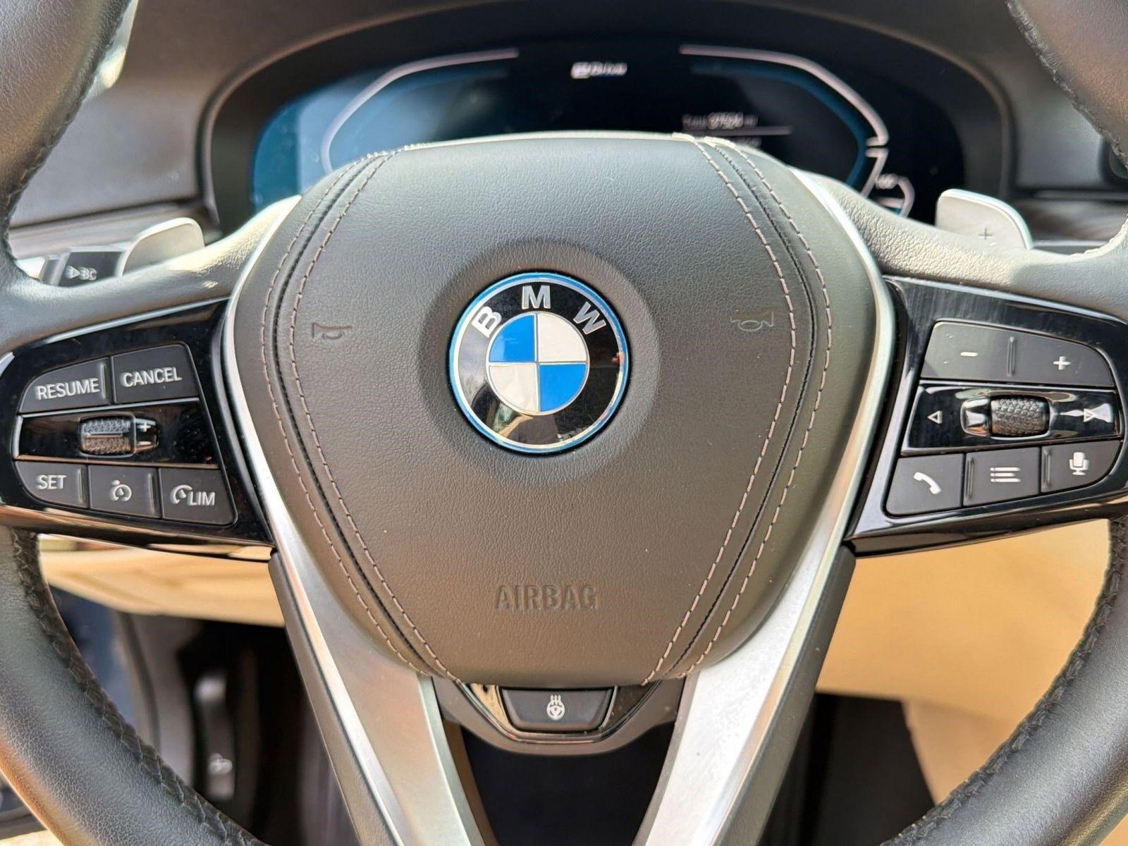 Certified 2023 BMW 530e xDrive w/ Convenience Package image 17