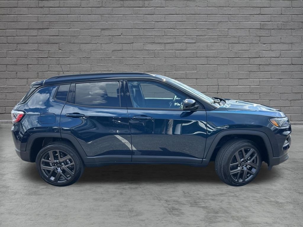 New 2026 Jeep Compass Limited w/ Sun, Sound & Navigation Group AWD/4WD image 9