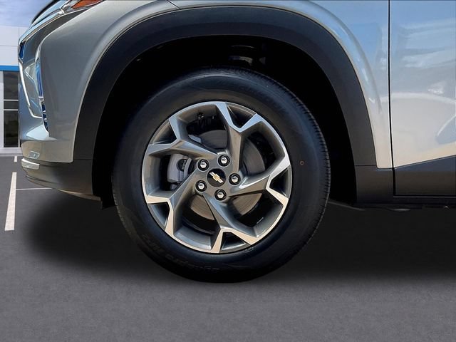 New 2026 Chevrolet Trax LT w/ Driver Confidence Package FWD image 12