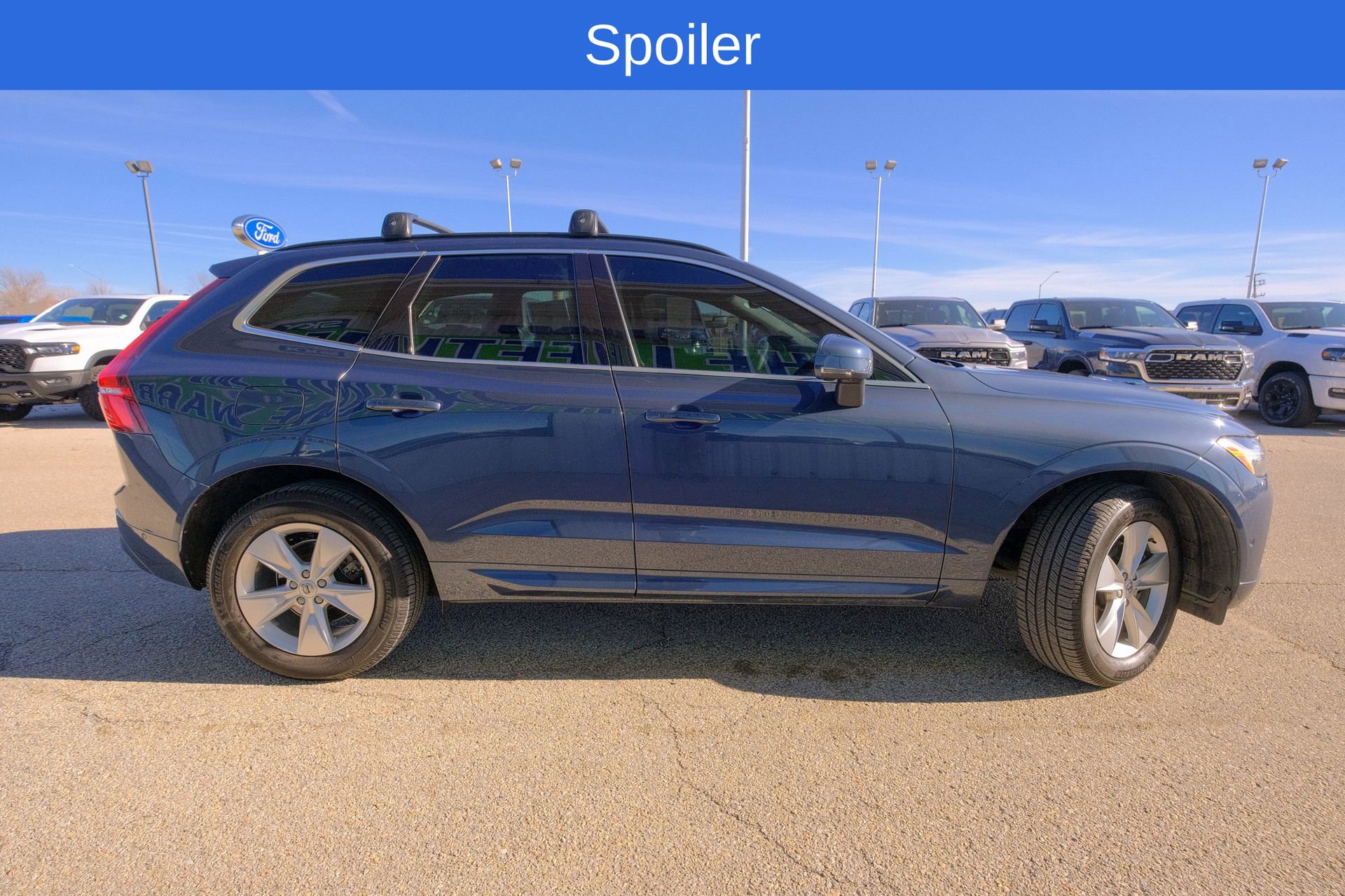 Used 2022 Volvo XC60 B5 Momentum image 11