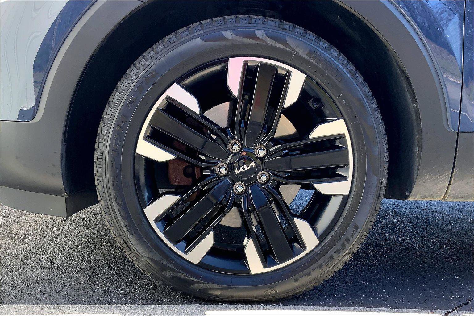 Used 2024 Kia Telluride SX Prestige image 9