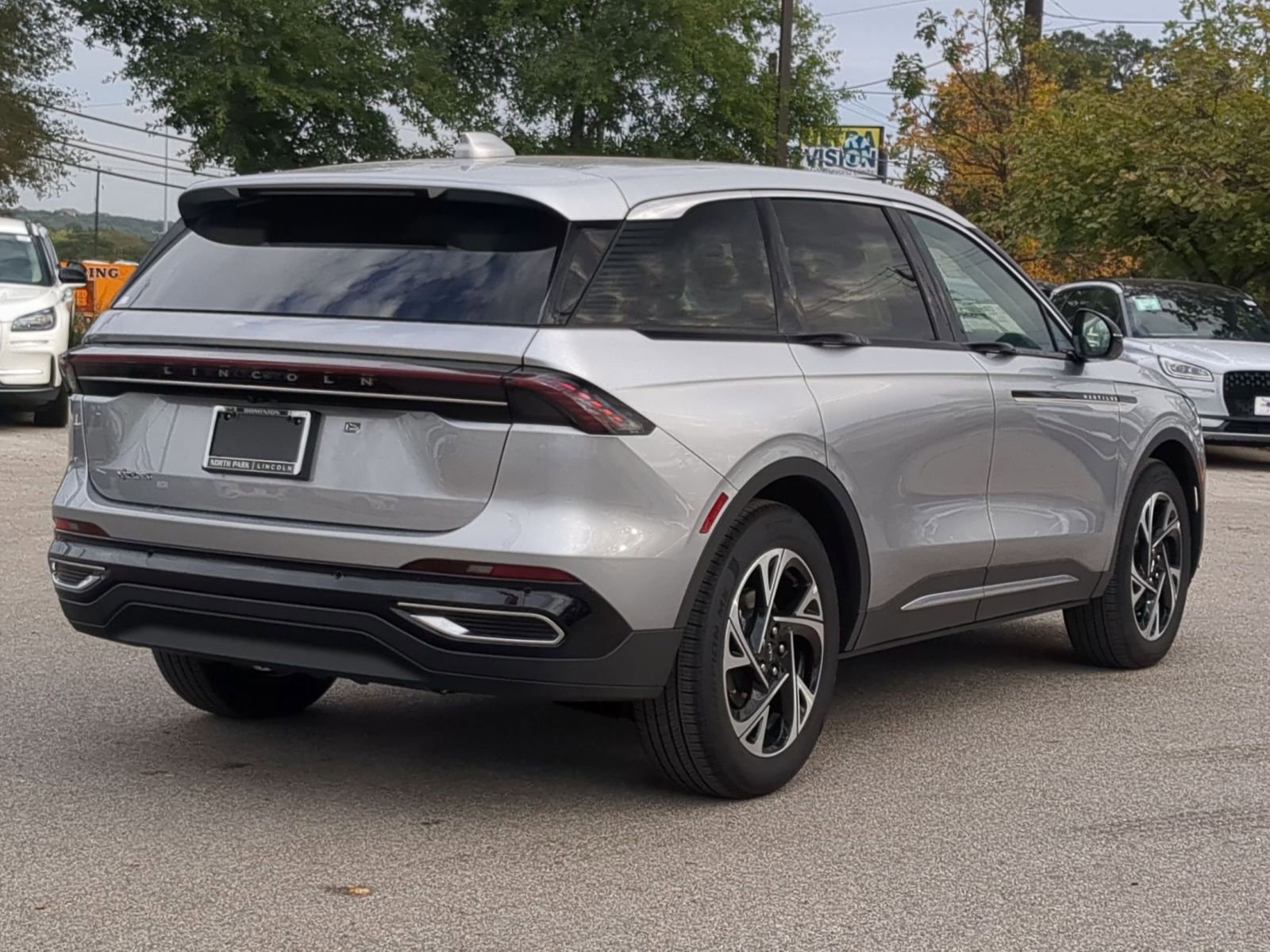 New 2026 Lincoln Nautilus Premier w/ Equipment Group 102A AWD/4WD image 3