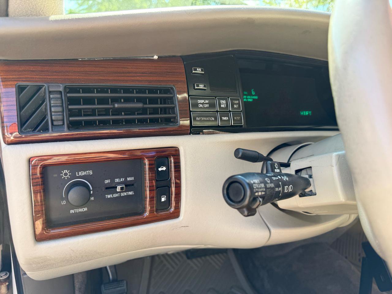 Used 1995 Cadillac De Ville Concours FWD image 11