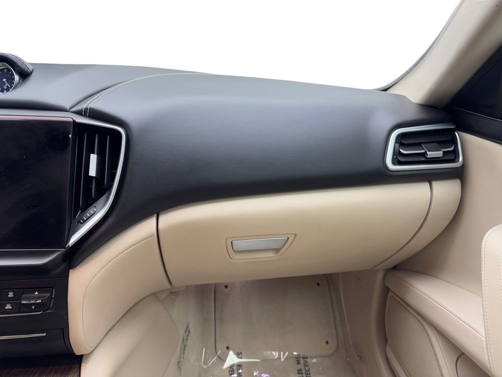 Used 2021 Maserati Ghibli RWD image 58