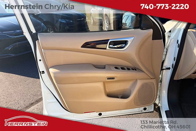 Used 2016 Nissan Pathfinder SL AWD/4WD image 12
