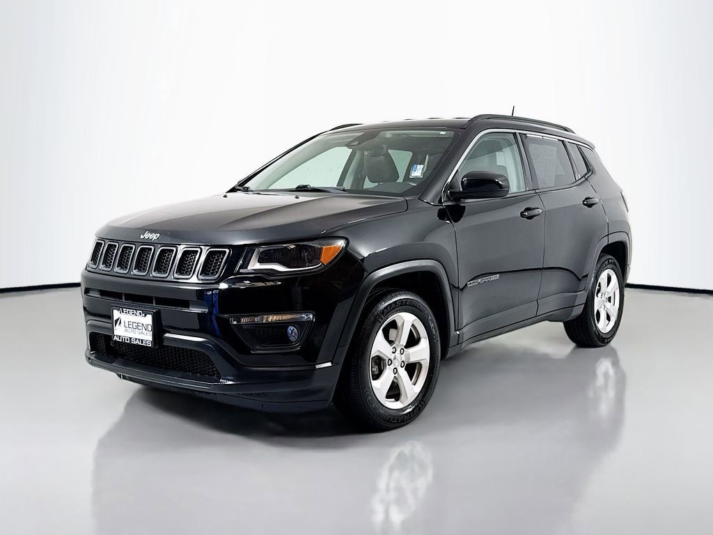 Used 2017 Jeep Compass Latitude FWD image 1
