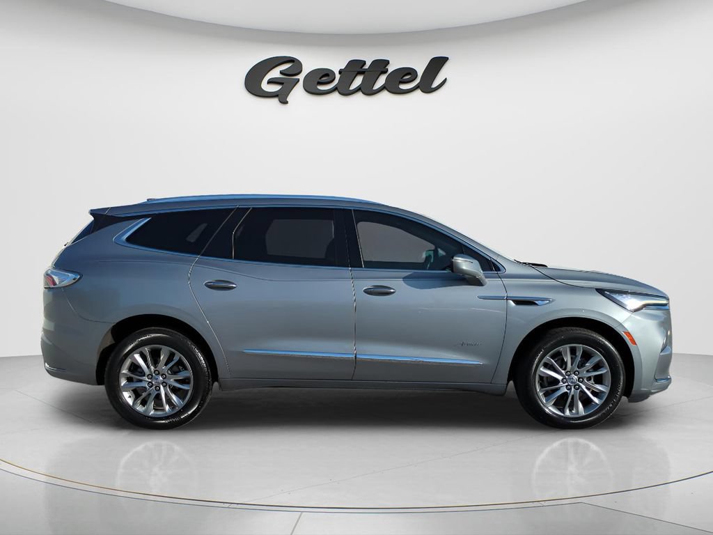Used 2023 Buick Enclave Avenir w/ Avenir Technology Package FWD image 3