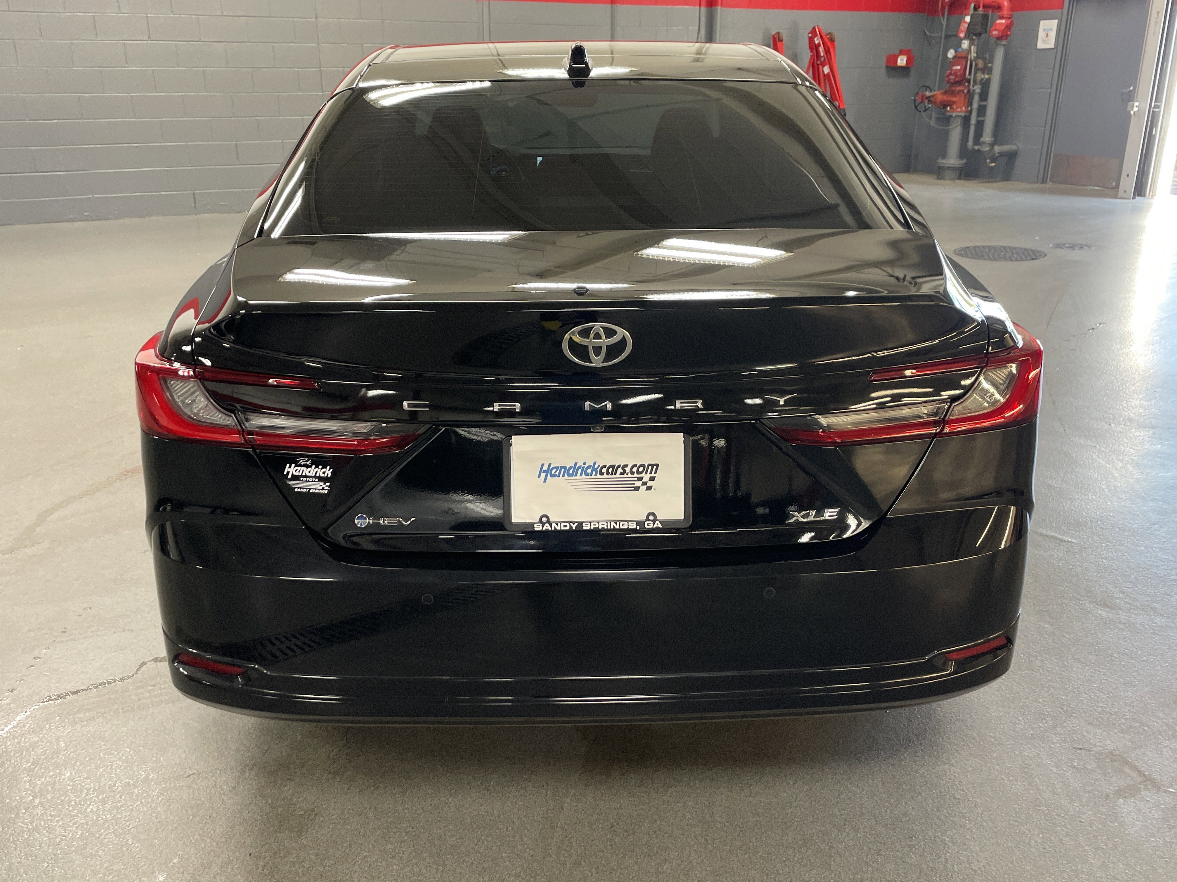 Used 2025 Toyota Camry XLE w/ Premium Plus Package FWD image 9