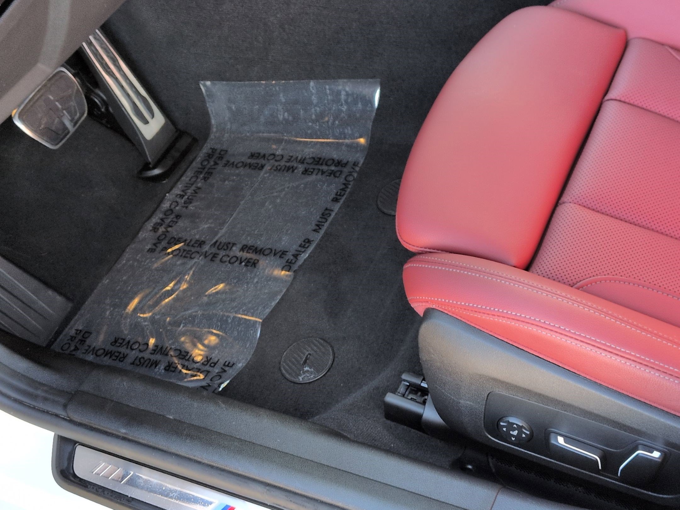 Certified 2025 BMW 330i Sedan w/ M Sport Package image 17