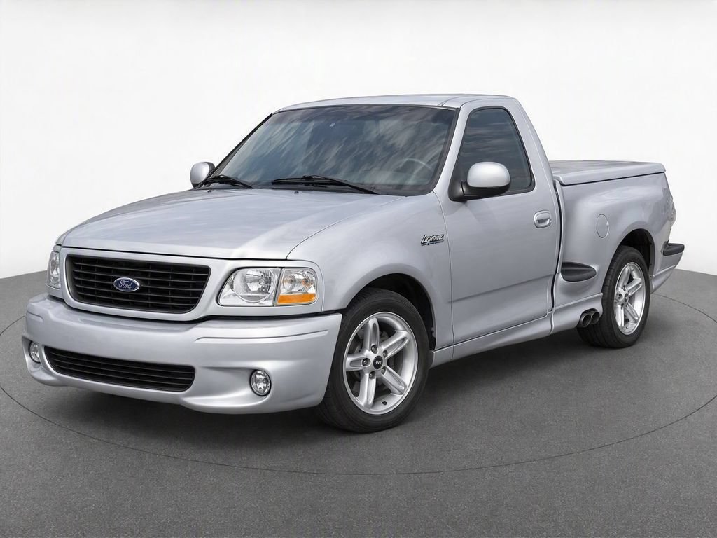 Used 2001 Ford F150 Lightning RWD image 3
