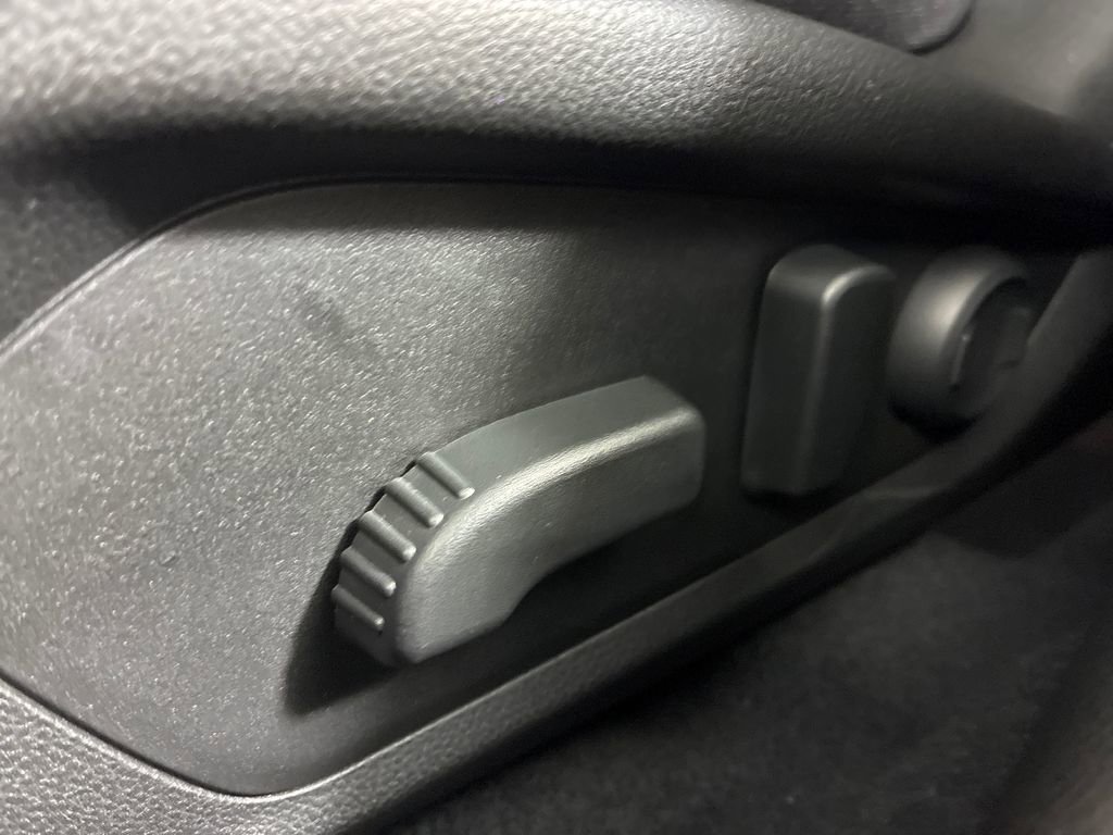 Certified 2025 Subaru Crosstrek 2.0i Premium image 25