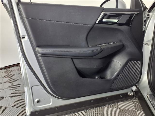 Used 2024 Mitsubishi Outlander SE image 9