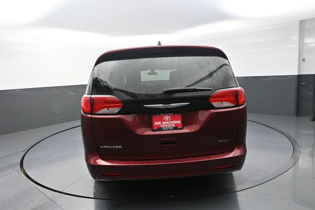 Used 2022 Chrysler Voyager LX FWD image 95