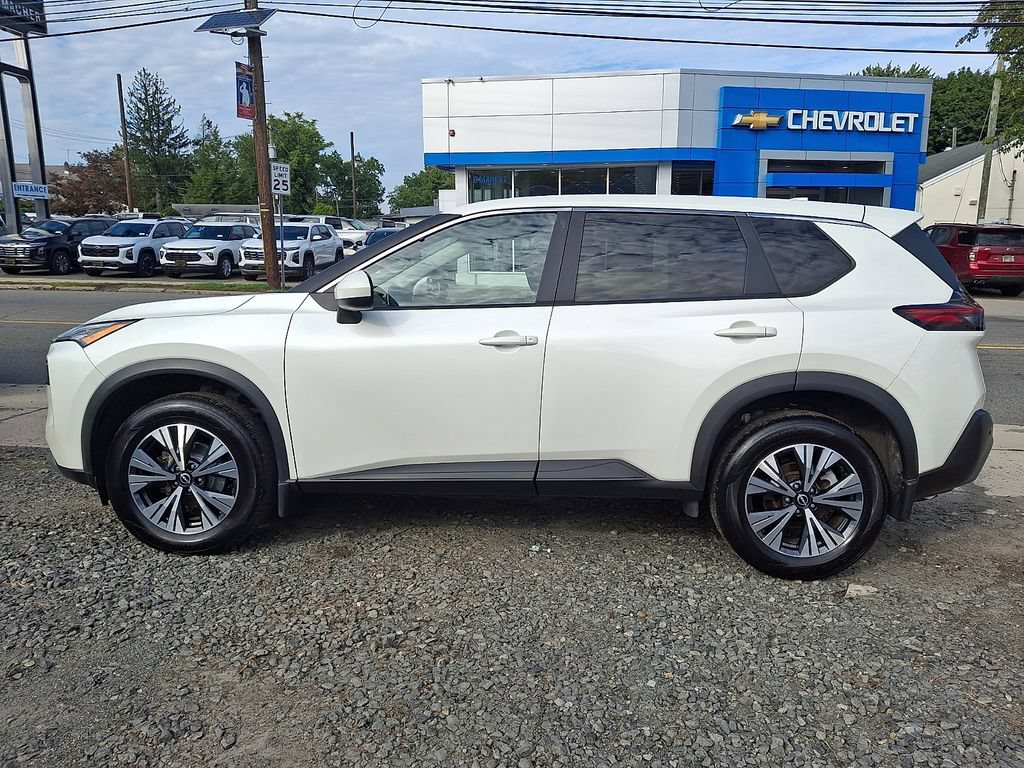 Used 2023 Nissan Rogue SV AWD/4WD image 4