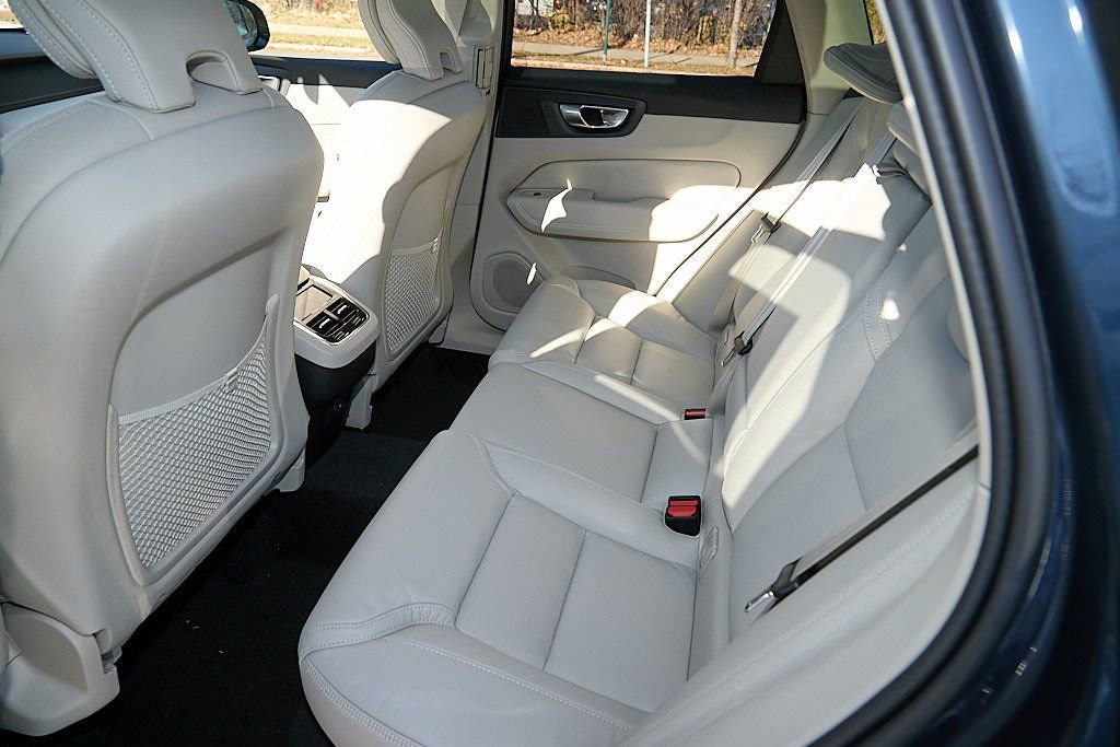 New 2026 Volvo XC60 B5 Ultra w/ Protection Package Premier image 18