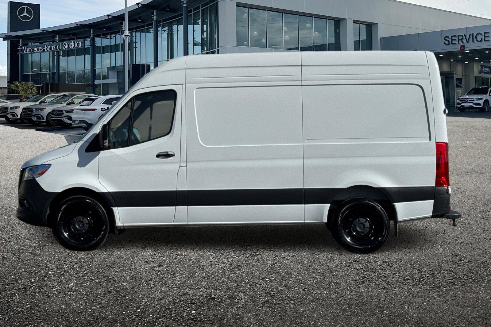 Used 2025 Mercedes-Benz Sprinter 2500 image 7