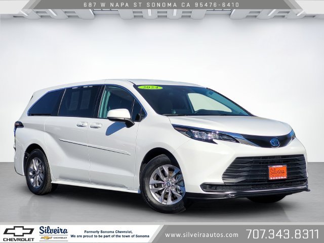 Used 2024 Toyota Sienna LE