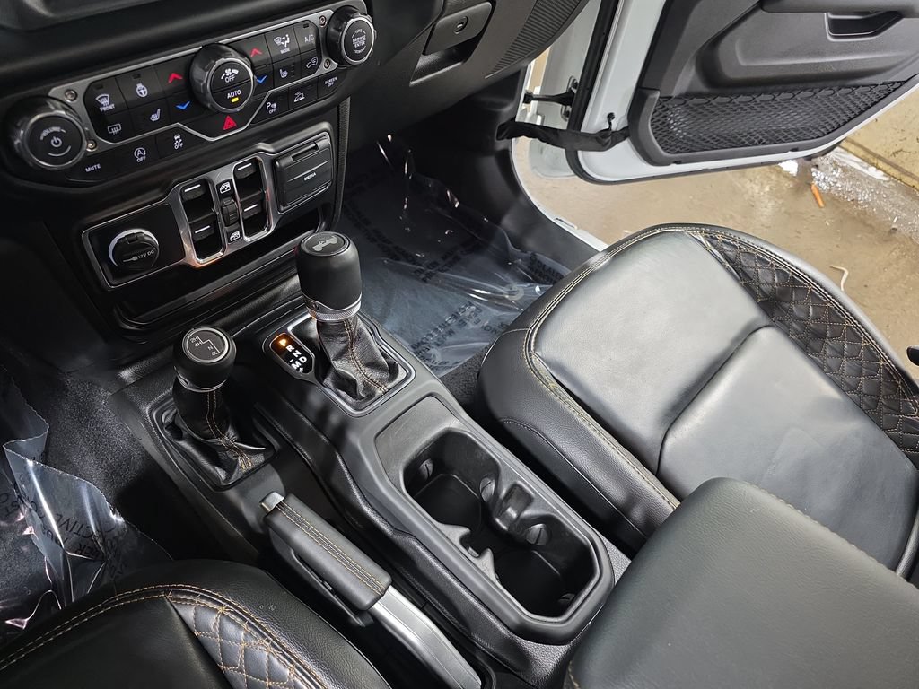 Used 2021 Jeep Wrangler Unlimited Sahara AWD/4WD image 24