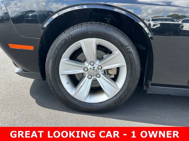 Used 2023 Dodge Challenger SXT image 9