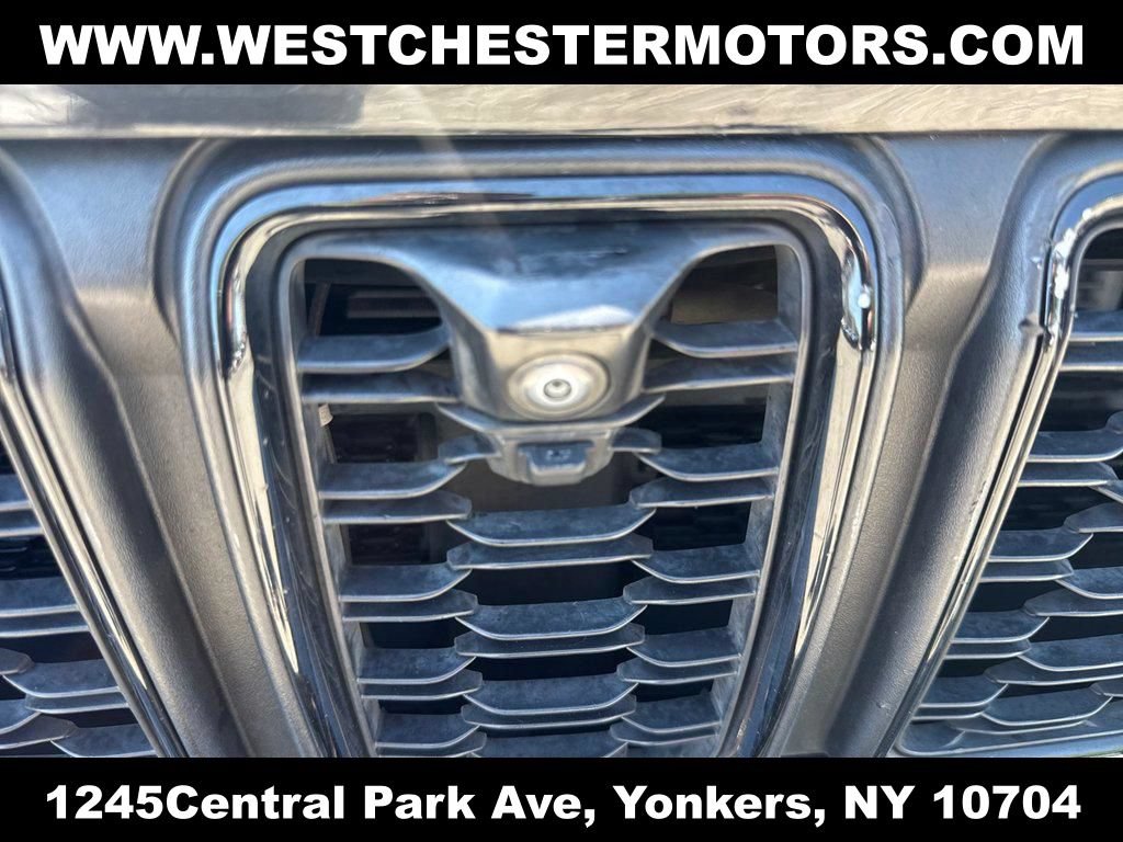Used 2023 Jeep Grand Cherokee Limited w/ Luxury Tech Group II AWD/4WD image 16