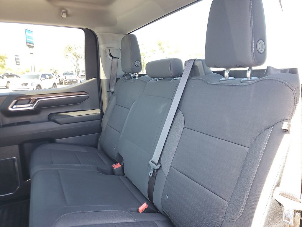 Used 2025 Chevrolet Silverado 1500 LT image 9