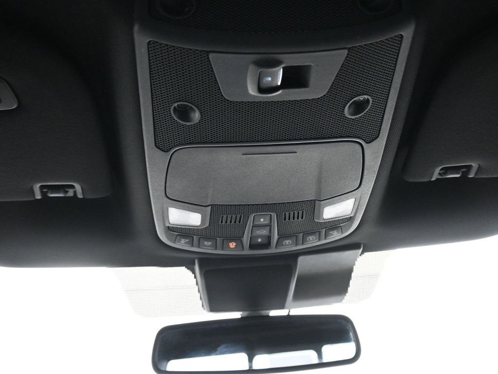 Used 2018 Ford F150 Lariat w/ Equipment Group 502A Luxury image 21