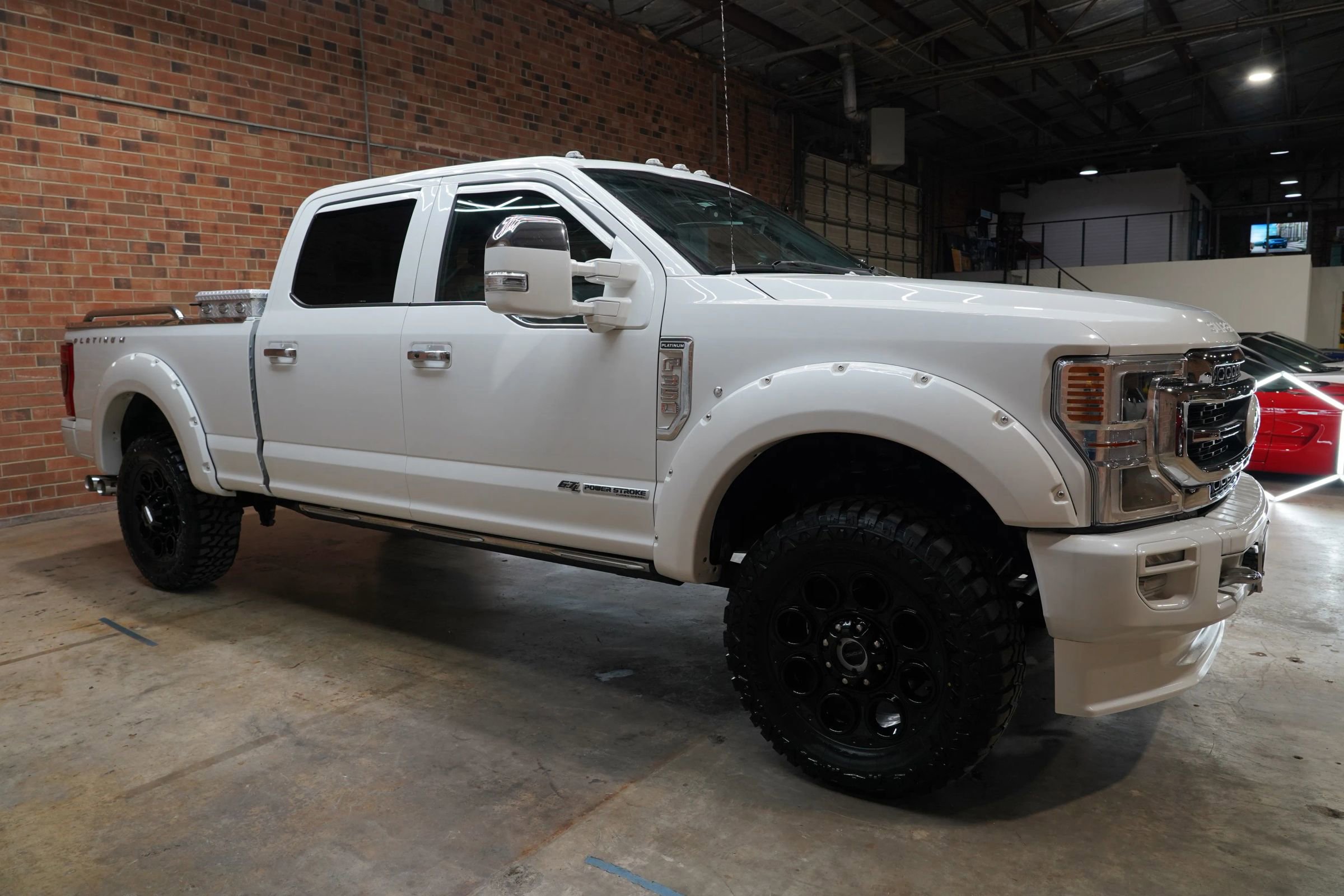 Used 2020 Ford F350 Platinum w/ FX4 Off-Road Package image 2