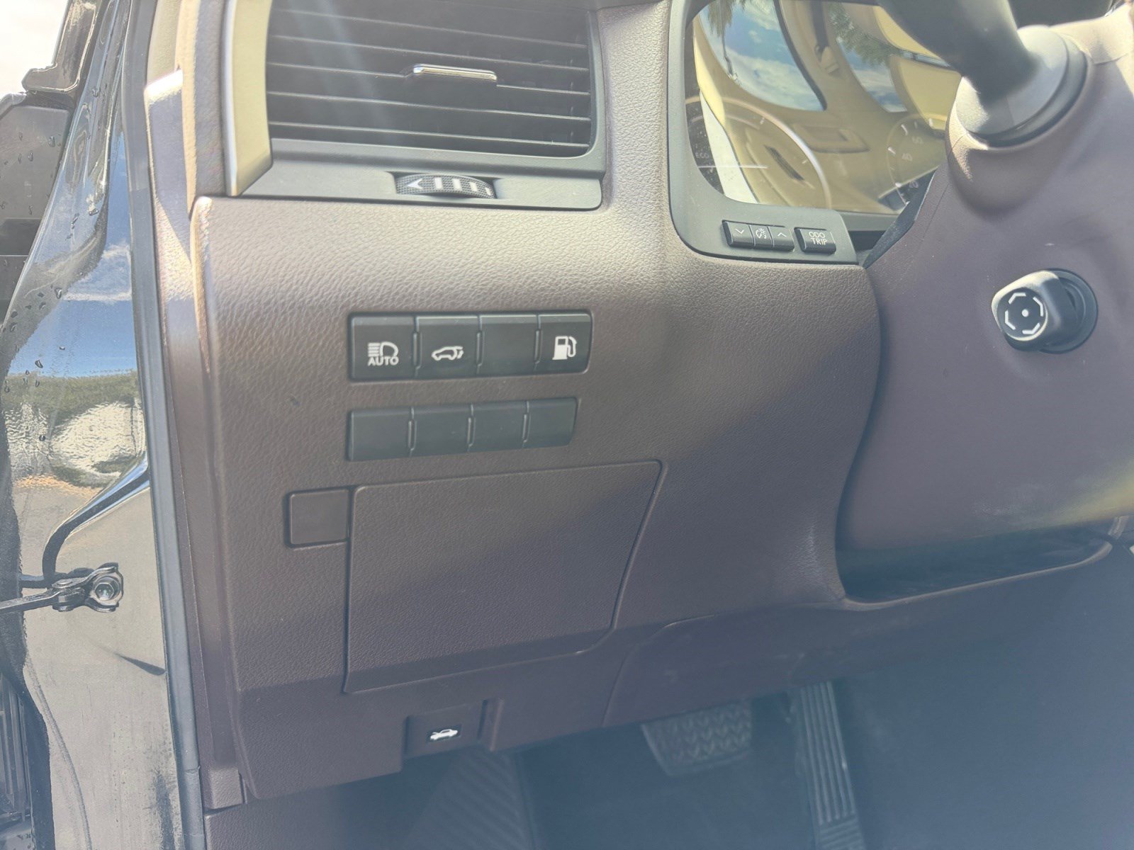 Used 2020 Lexus RX 450h AWD w/ Cold Weather Package image 11