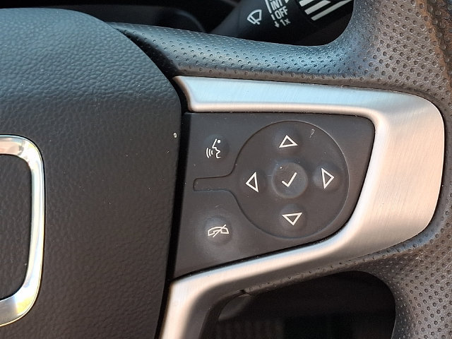 Used 2023 GMC Terrain SLE w/ Driver Convenience Package FWD image 21