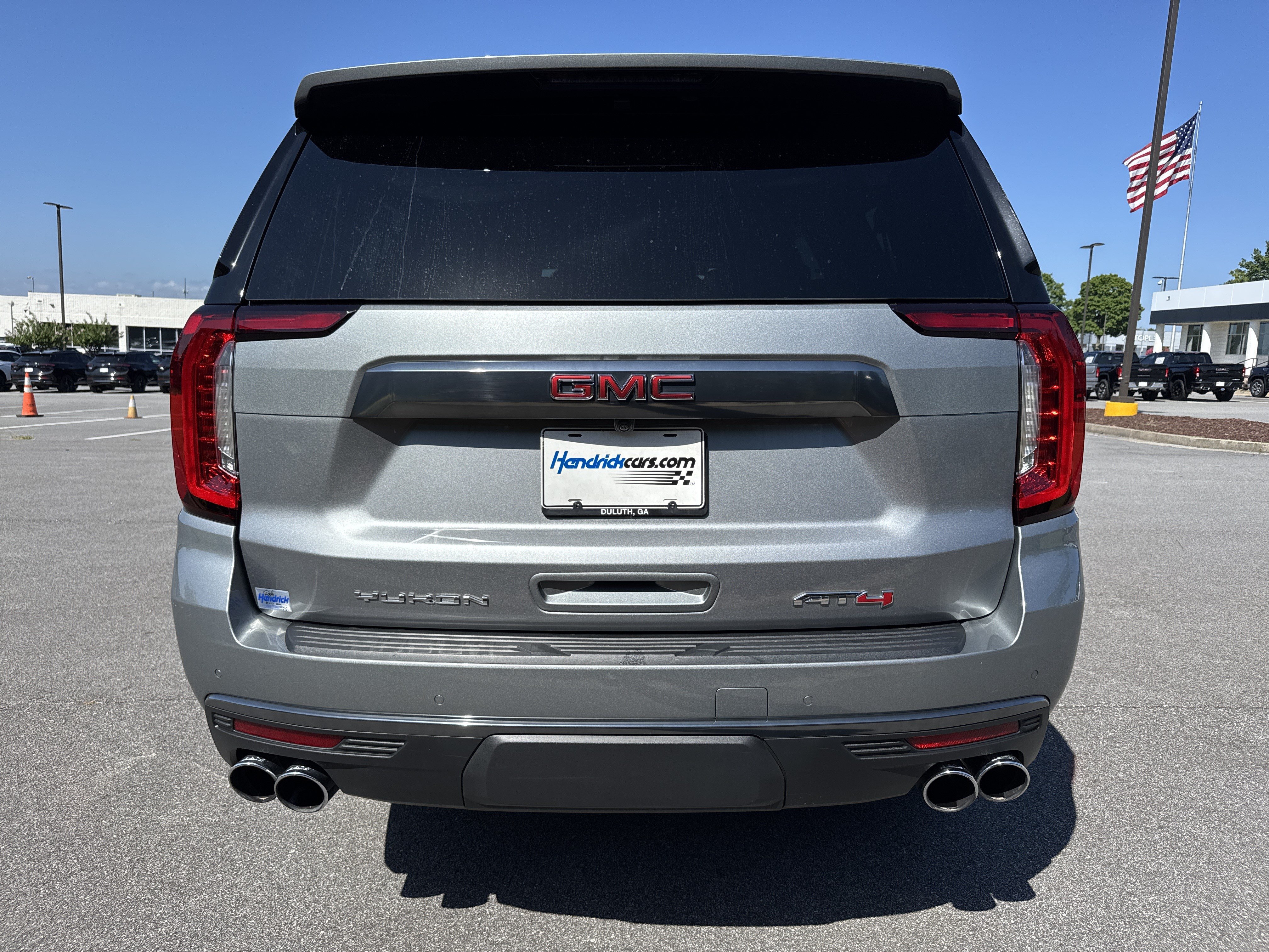 Used 2023 GMC Yukon XL AT4 w/ AT4 Premium Package AWD/4WD image 9