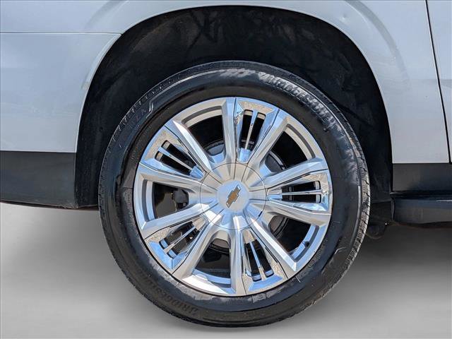 Used 2022 Chevrolet Suburban High Country RWD image 24