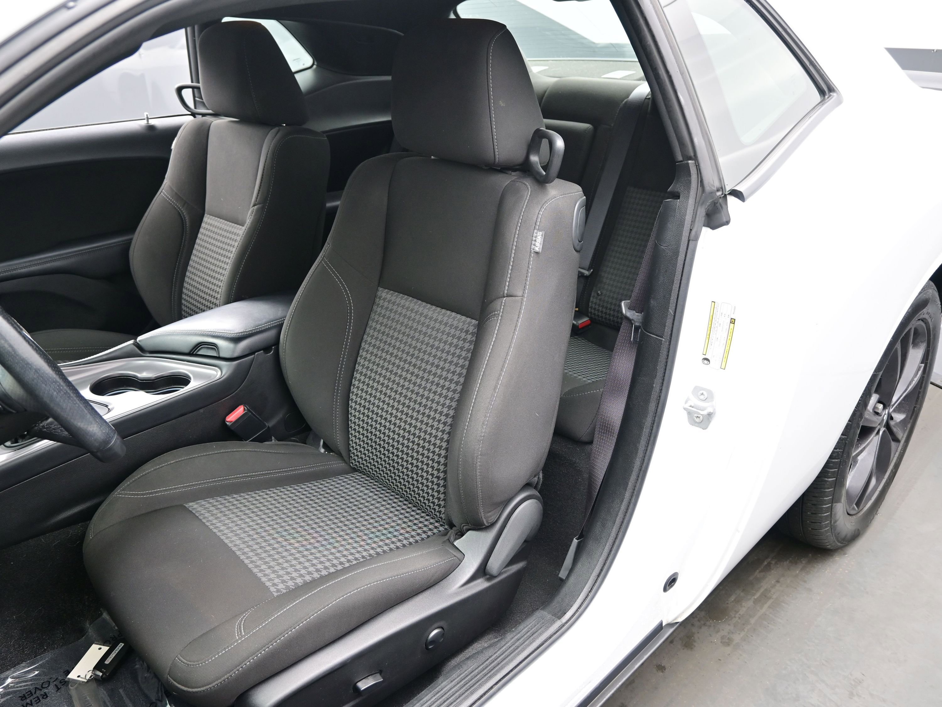 Used 2023 Dodge Challenger SXT w/ Blacktop Package image 11