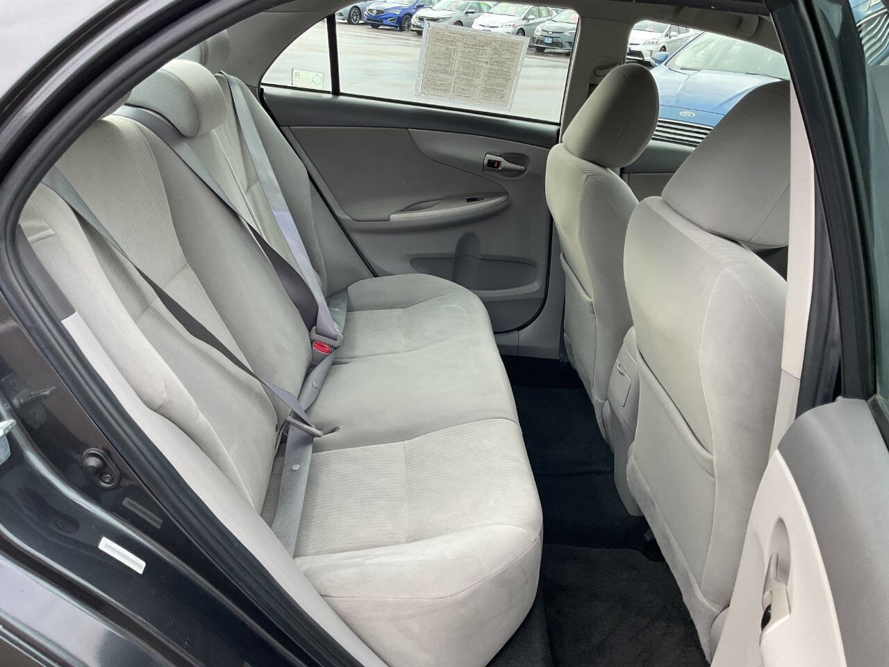 Used 2010 Toyota Corolla LE image 29