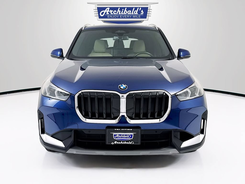 Used 2023 BMW X1 xDrive28i w/ Convenience Package AWD/4WD image 2