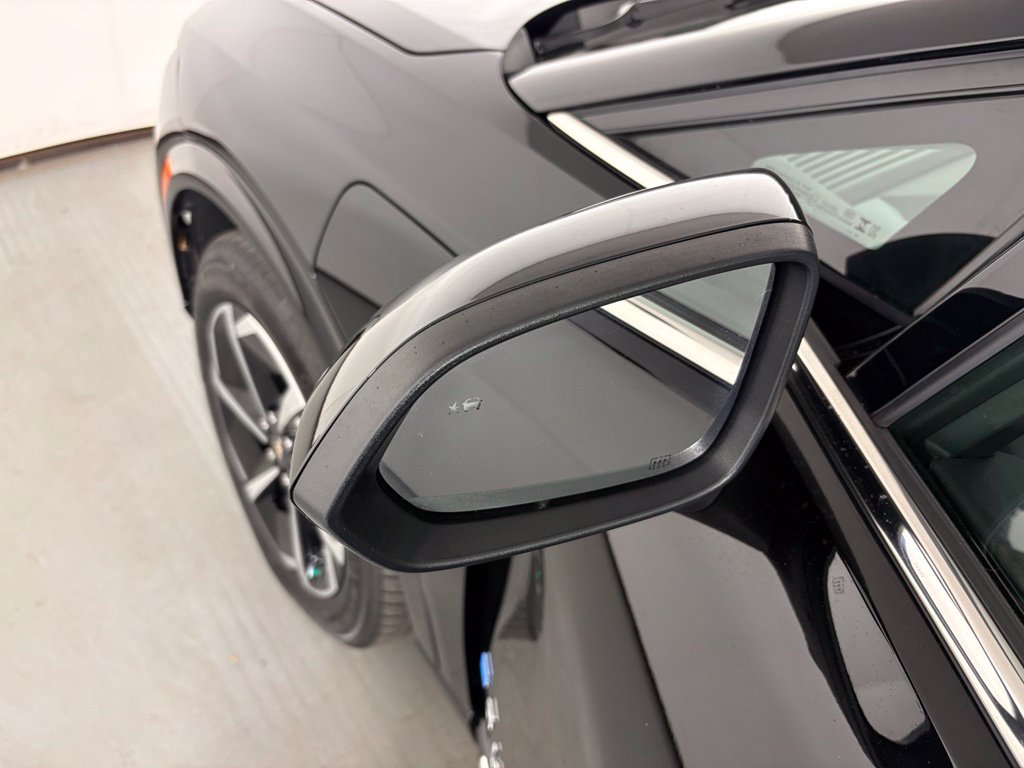 Used 2024 Chevrolet Equinox EV LT w/ LPO, Active Package FWD image 14