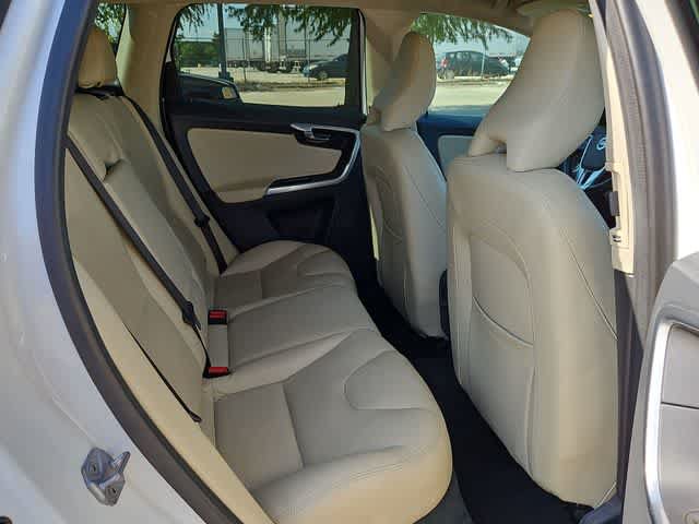 Used 2016 Volvo XC60 T5 Premier w/ Proximity Package FWD image 18