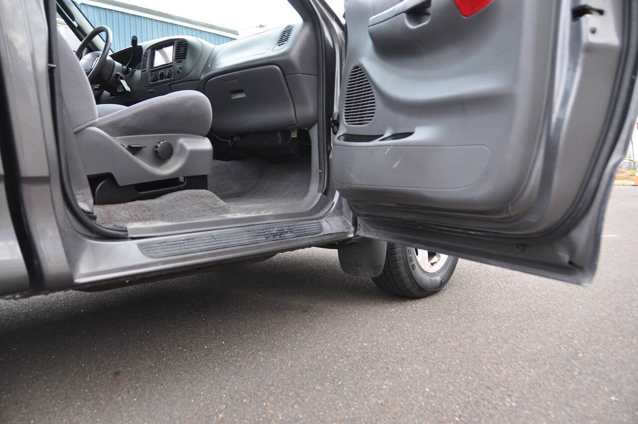 Used 2003 Ford F150 XLT RWD image 18