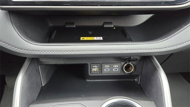 Certified 2024 Toyota Highlander XLE image 21