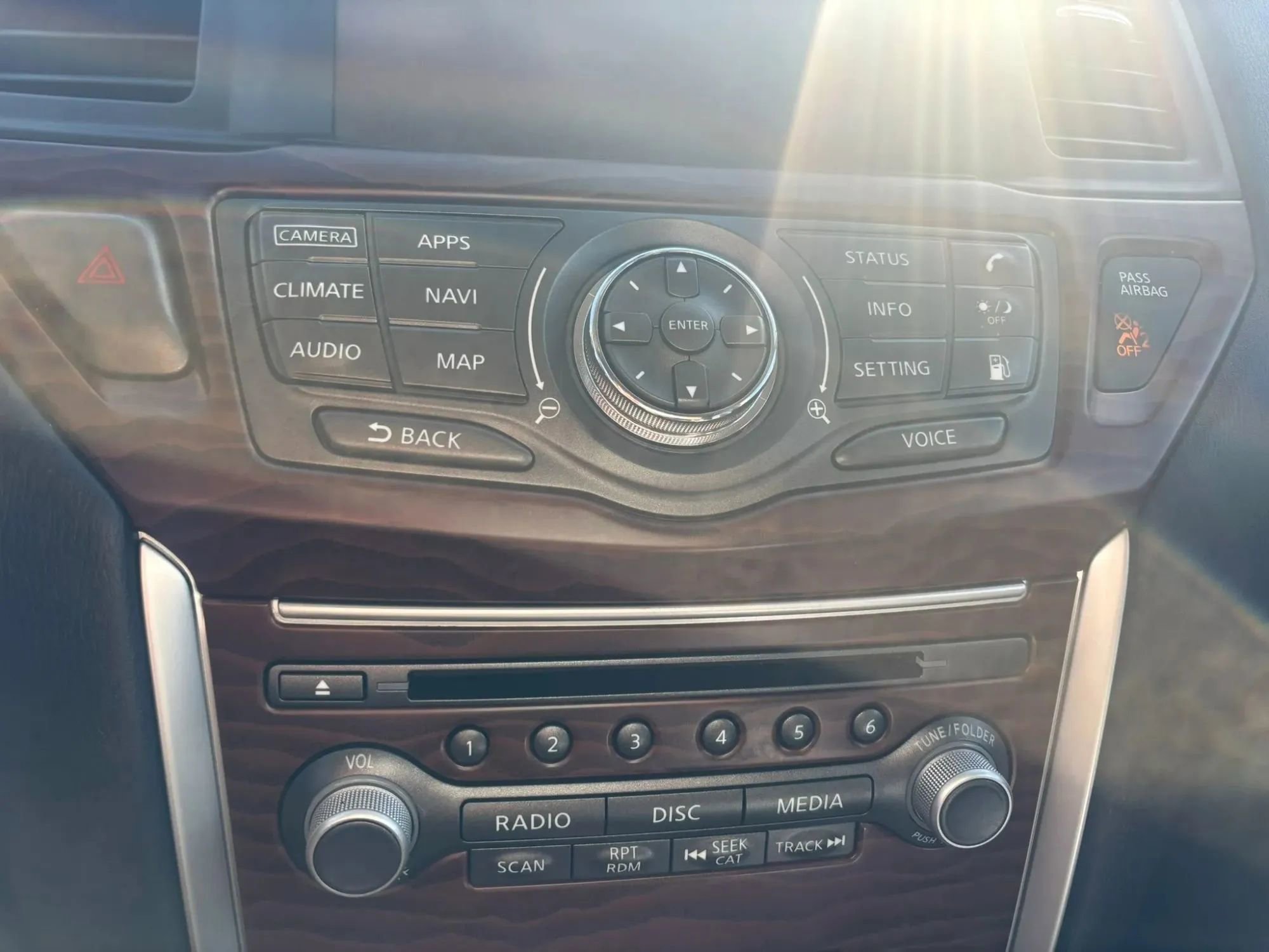 Used 2019 Nissan Pathfinder Platinum AWD/4WD image 15