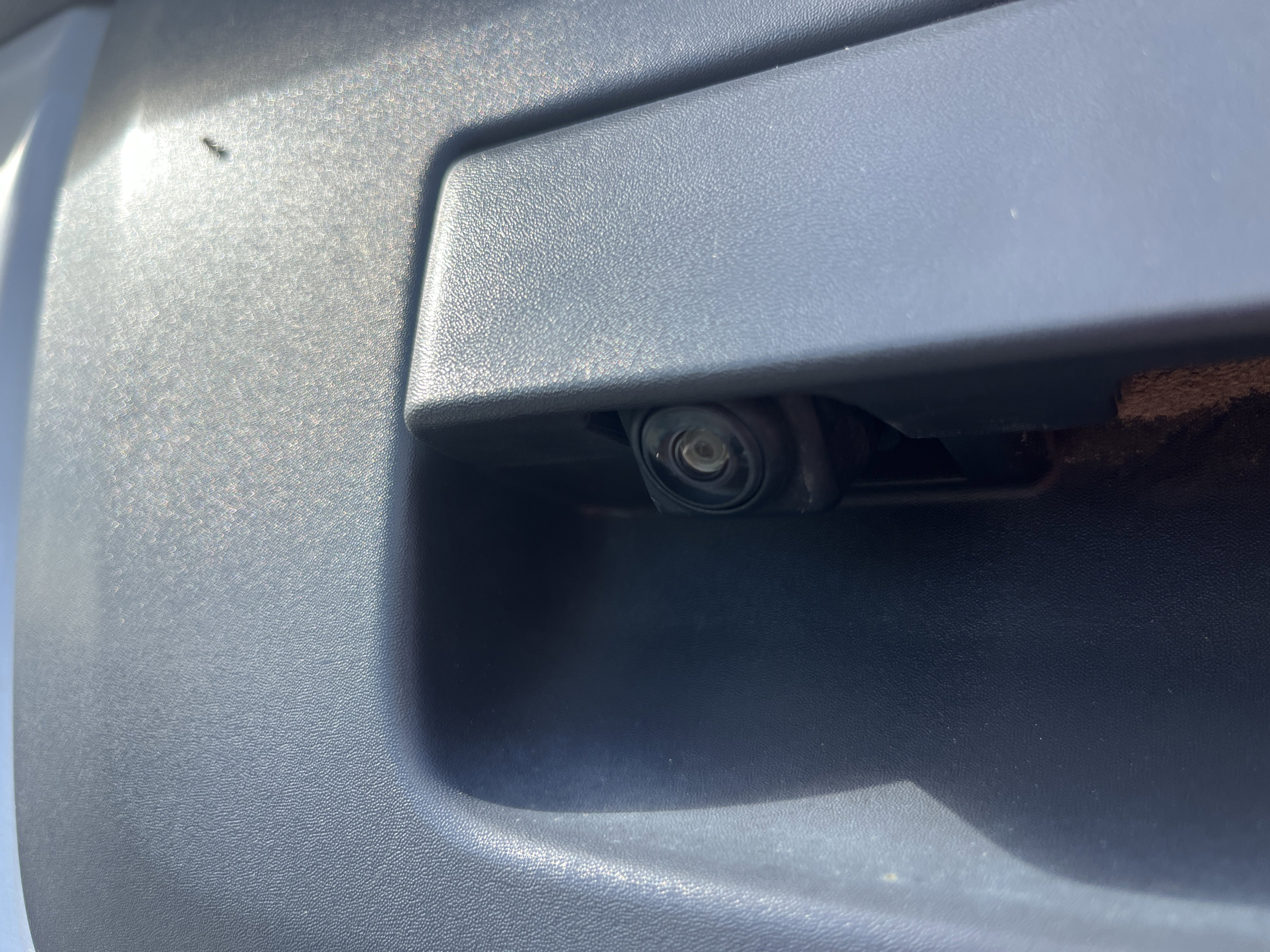 Used 2019 Nissan Frontier SV image 4