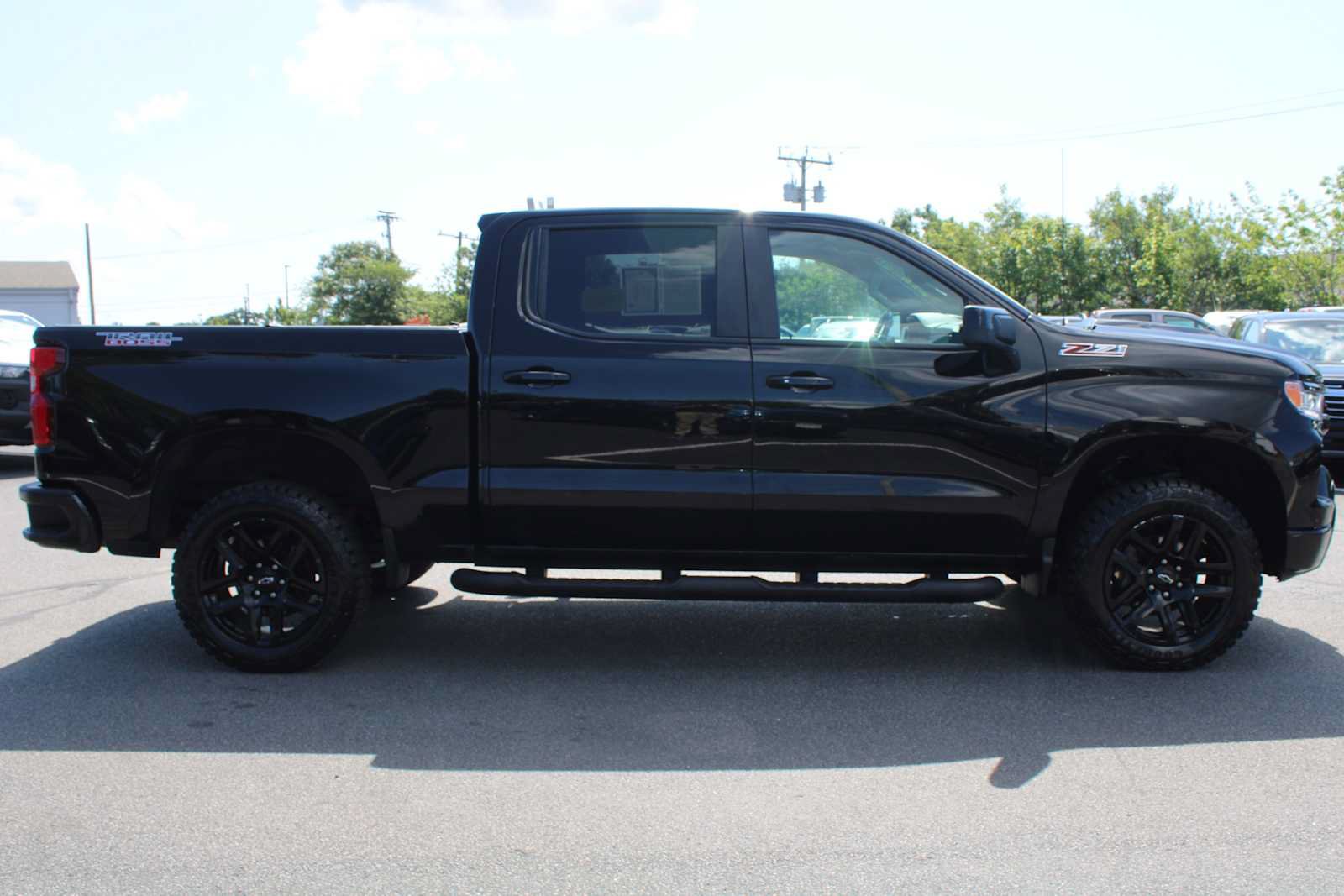 Used 2022 Chevrolet Silverado 1500 LT Trail Boss w/ Protection Package AWD/4WD image 8