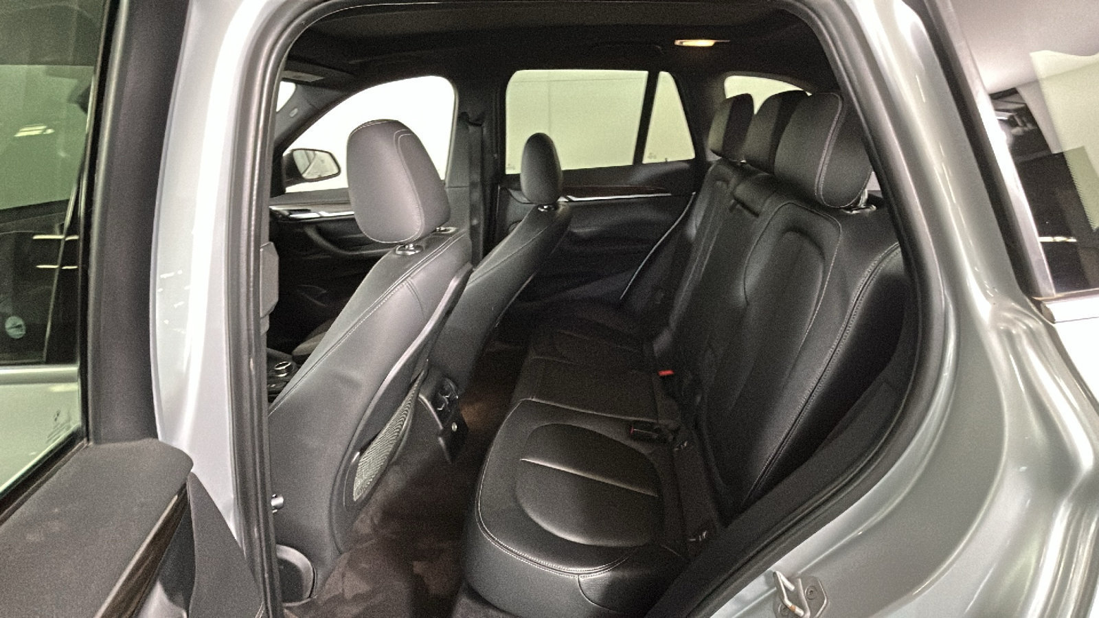 Used 2018 BMW X1 xDrive28i AWD/4WD image 32