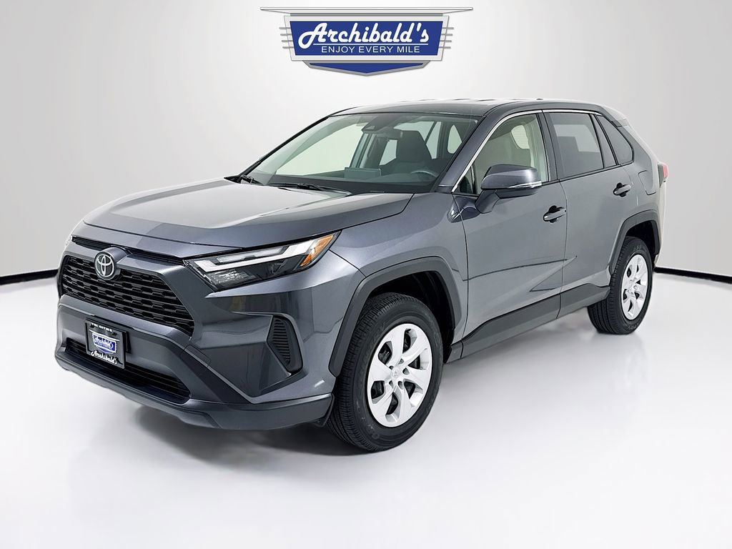 Used 2025 Toyota RAV4 LE AWD/4WD image 3