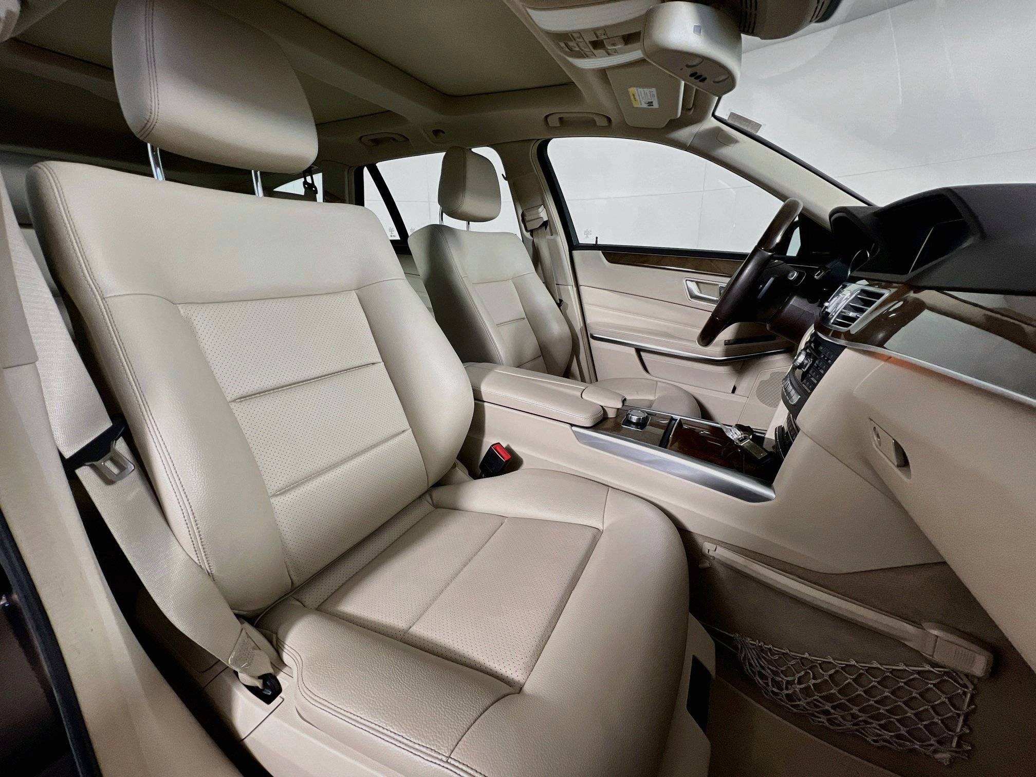 Used 2014 Mercedes-Benz E 350 4MATIC Wagon image 25