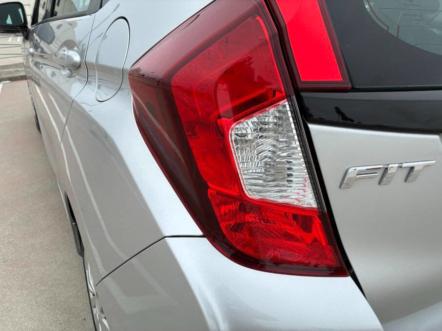 Used 2015 Honda Fit LX image 31