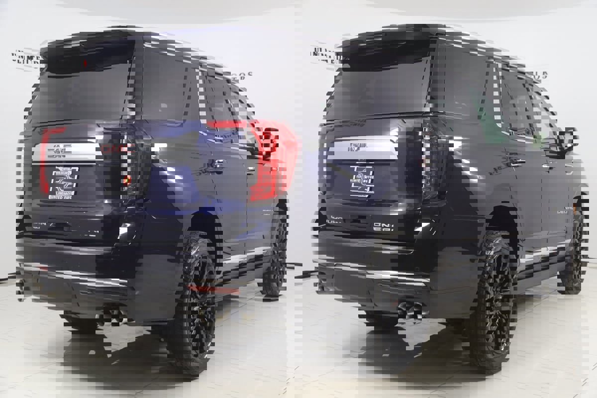 Used 2021 GMC Yukon Denali w/ Denali Premium Package image 3