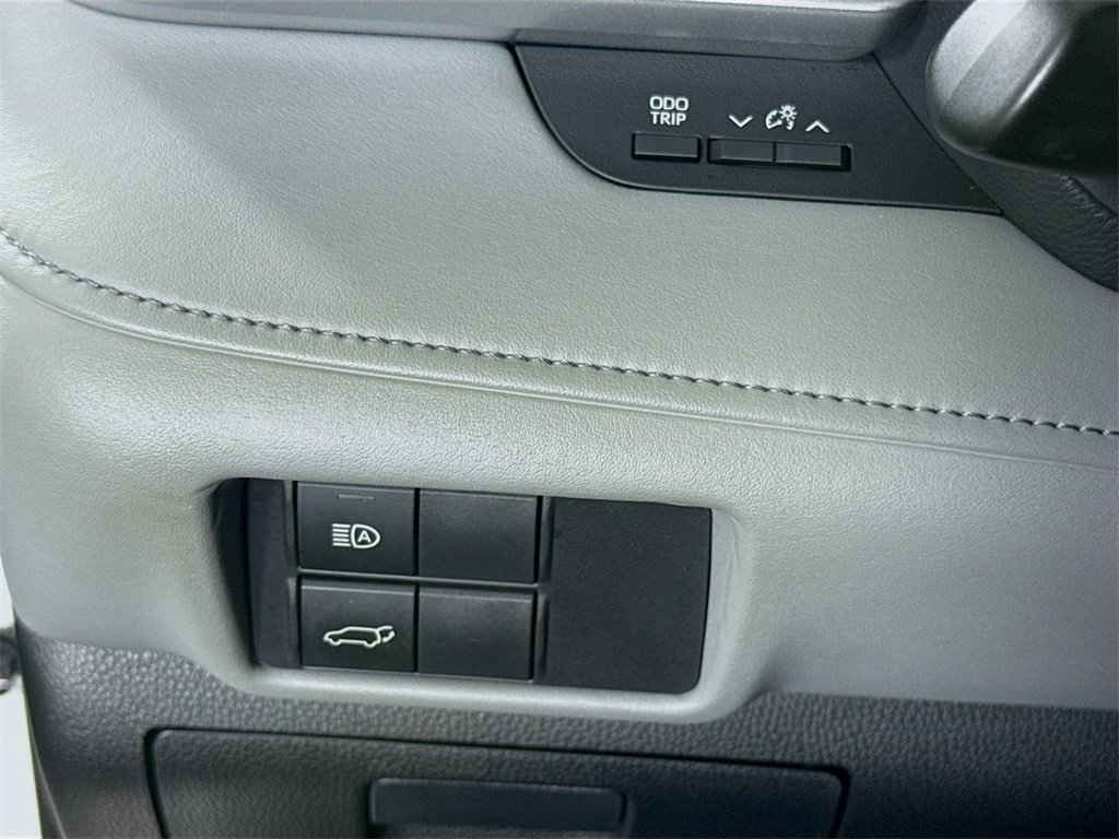 Certified 2020 Toyota Highlander LE image 21